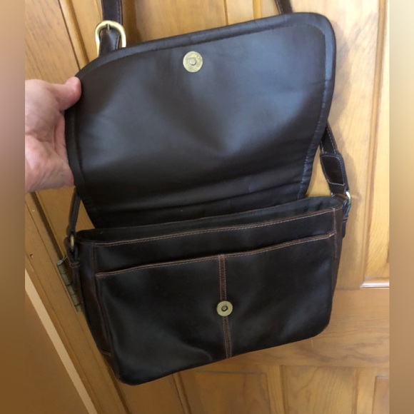 Classic Dark Brown Vegan Leather Vinyl Shoulder Bag with wallet Jenny Buchanan - Picture 4 of 12